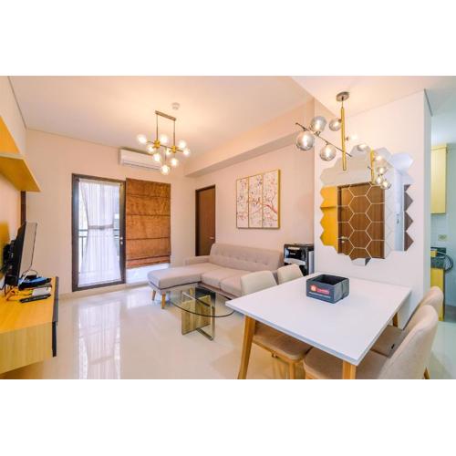 Elegant and Comfy 3BR Transpark Cibubur Apartment By Travelio