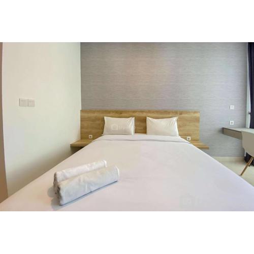 Elegant and Homey Studio Ciputra World 2 Apartment By Travelio