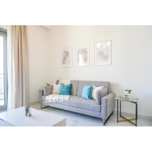 Elegant Apartment With Balcony Amidst Vibrant Area