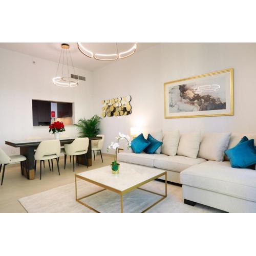 Elegant Apartment with Direct access to Dubai Mall