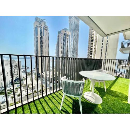 Elegant & Chic 2bedroom balcony Creek Waterfront