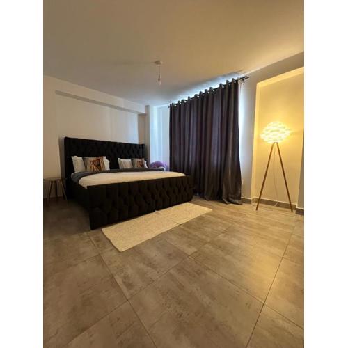 Elegant Private room in a 3BR Apartment along Ngong Road