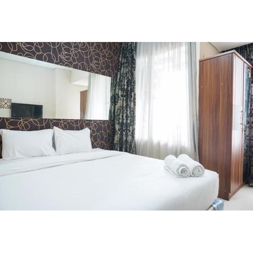 Elegant Studio Apartment at Nifarro Park By Travelio