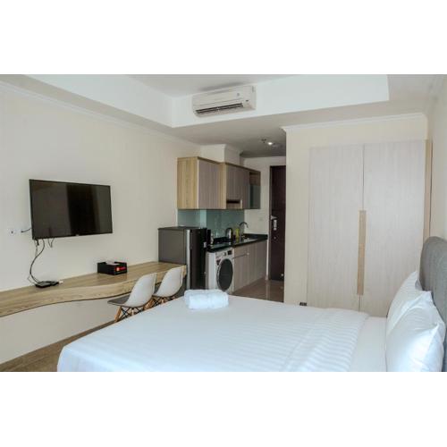 Elegant Studio Apartment @ Menteng Park By Travelio
