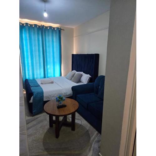 Elegant studio blue stays