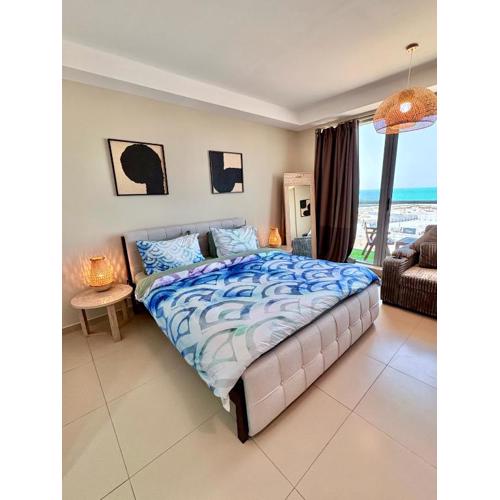 Elegant Studio Island View - Beachfront Property