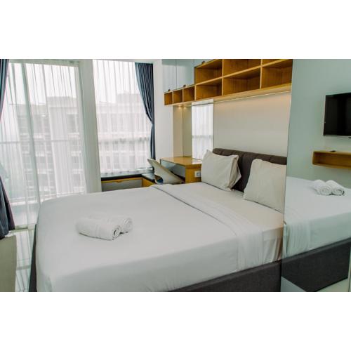 Elegant Studio Pacific Garden Apartment near Alam Sutera By Travelio