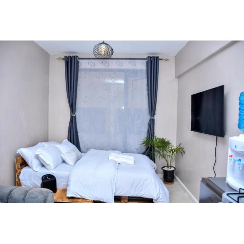 Elegant Studio with Rooftop Pool in Nairobi -Jovial Homes