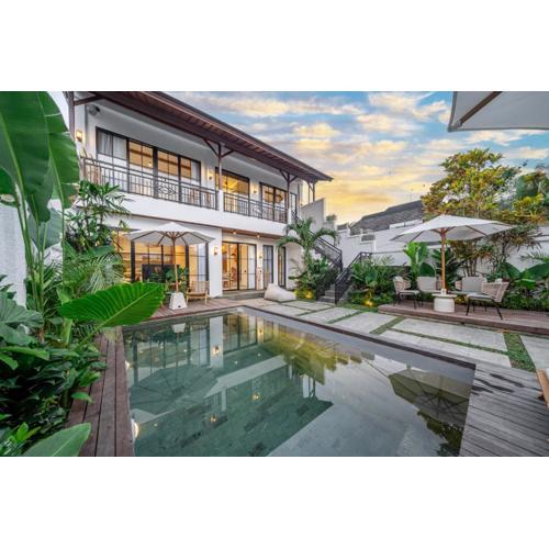 Elegant Villa Escape - Brand New, Central, and Spacious