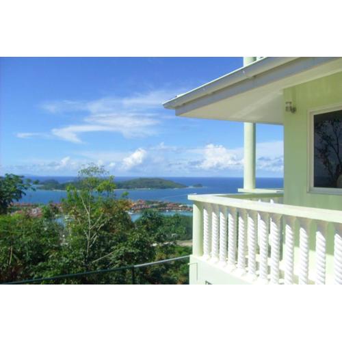 Elegant Villa with Sea View in Victoria