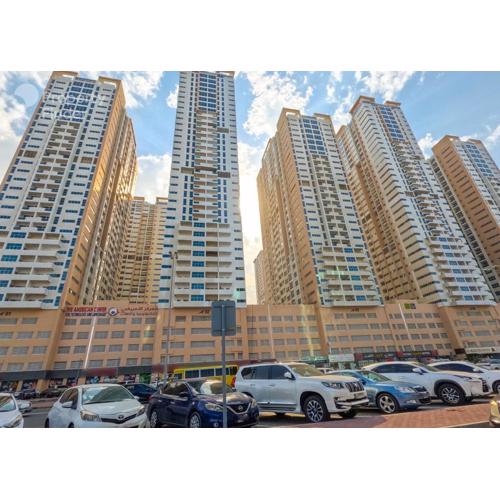 Elegent 2BHK next to the beach with pool,gym,garden,kids play area,learning centre,shops,cafe,restaurants