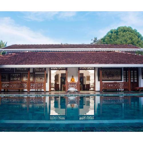 Elephant Heritage Pinnawala by Moon Isle