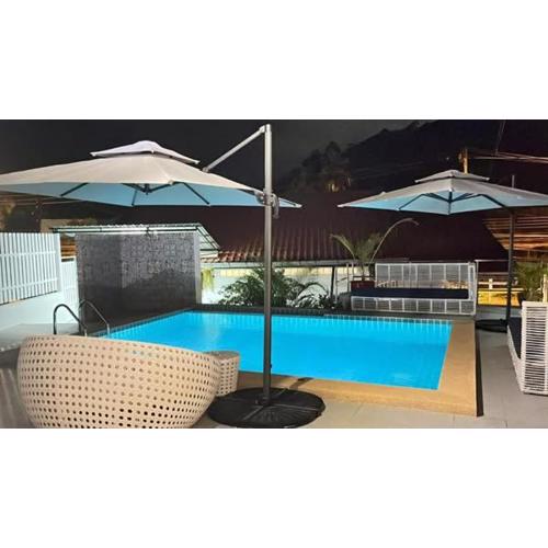 Elephant Sports Bar and Accommodation