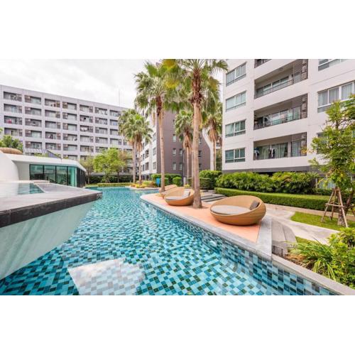 Elio Del Ray Studio walk to BTS