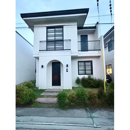 ELISA'S 3 Bedroom with pool