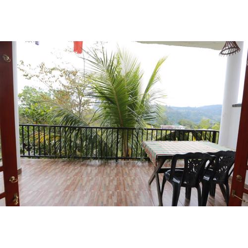 Ella Cloud Castle Homestay