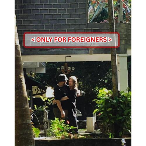 Ella Odyssey Exchange Hotel & Camp side