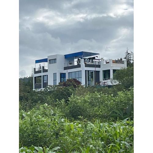 Elmadel Coffee Gardens 5Bedroom Villa Mua Hills 50kms from Nairobi