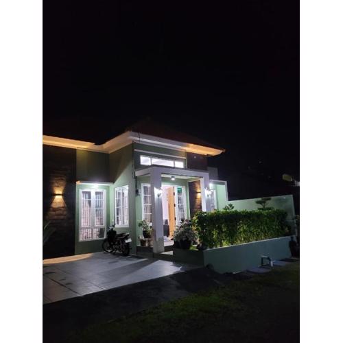 Elvira Guest House By Akasha