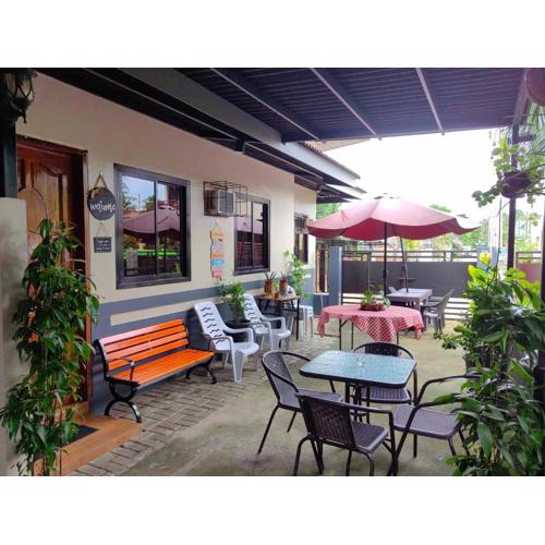 Elyn's Guesthouse - Three Transient Units in Davao City - Total 5 rooms, 3 t & b for exclusive use