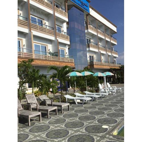 EM Royalle Hotel & Beach Resort