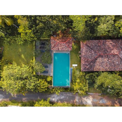 Emel's Retreat By Tropical Magnum - Luxury Boutique Villa