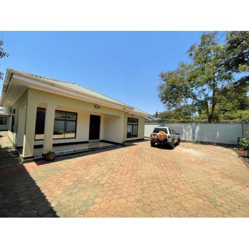 Emmalanta Safaris House