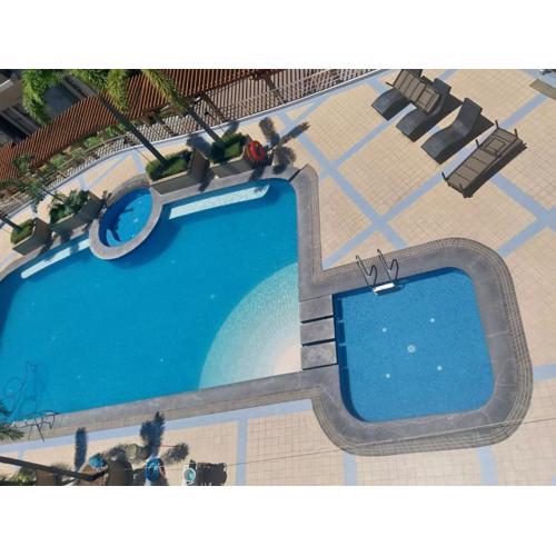 Emy Cozy Studio unit with street view balcony