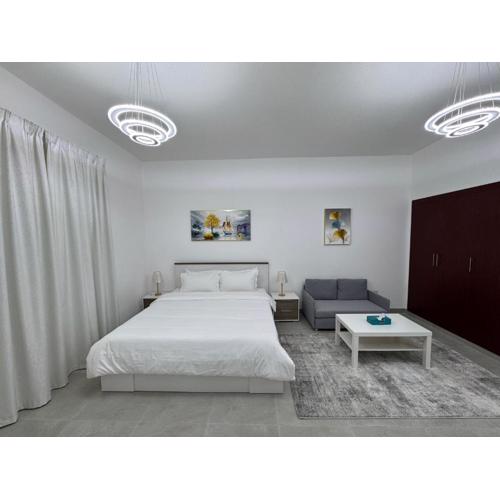 England Cluster International City - Bright,Spacious and Well Furnished Studio