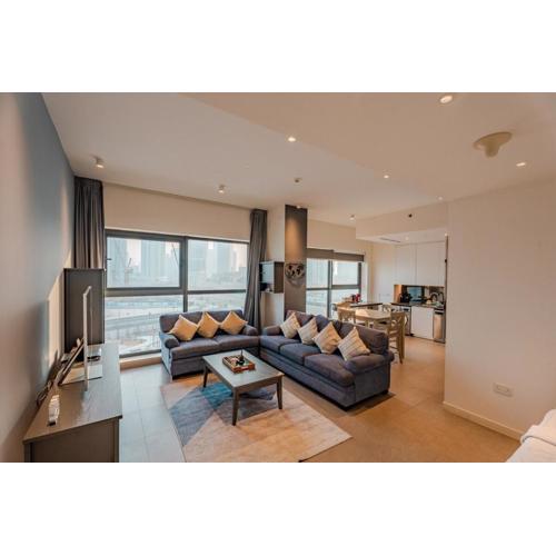 Enjoy Scenic 1BR with BeachAccess Parking at Pixel504