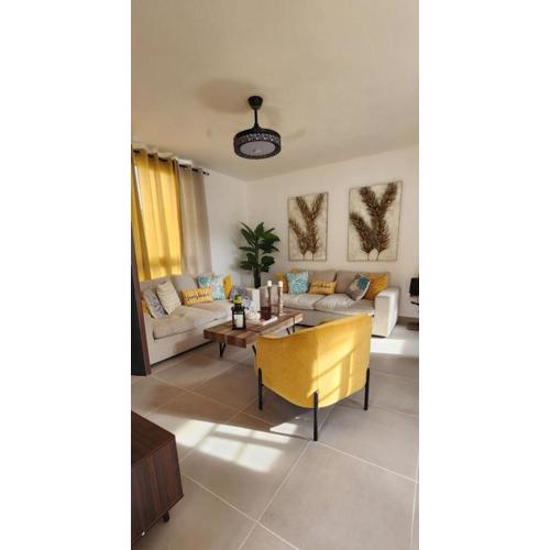 Enticing Villa In Paradise