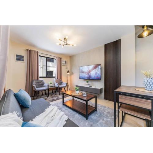 Entire 3BR Furnished House Near Cebu IT Park with Parking, Fast WiFi, Netflix and More