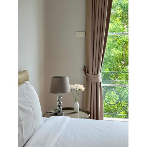 Entire 3BR Townhome in Sukhumvit, shared Pool, near BTS&MRT Asok