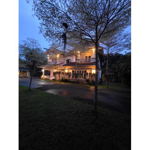 Entire Home at Racha Herb Gardens 5BR sleeps 11