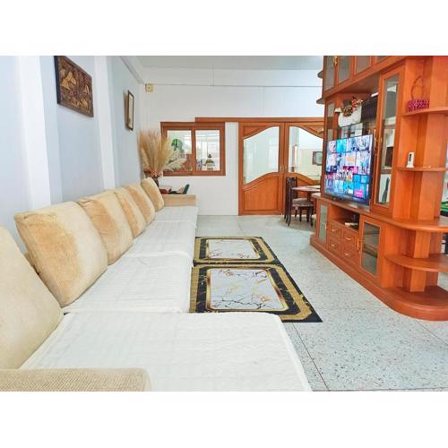 Entire House for 16 people - Walking Distance from BTS Onnut