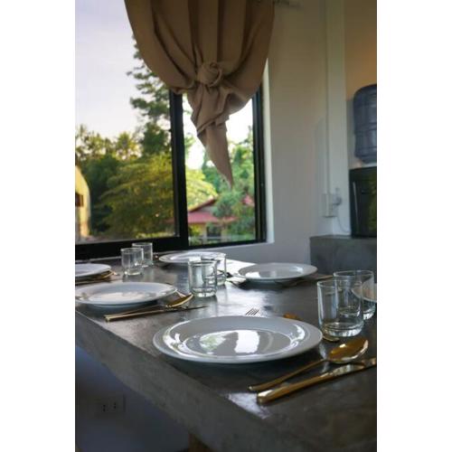 Entire house wFast-Wifi Center AC ,2 bedroom 6pax