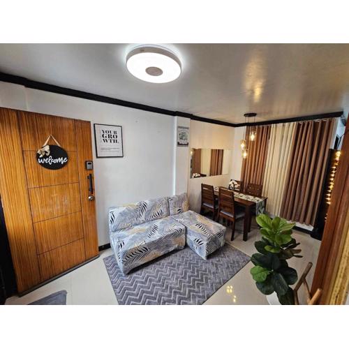 Entire House with Bedroom with AC