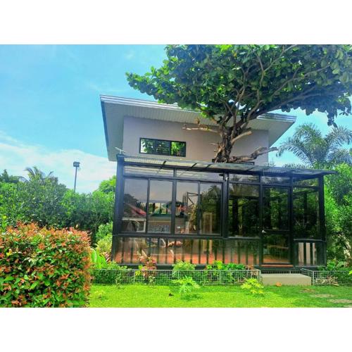 Entire Loft House Patio & Garden, Belle's Homestay