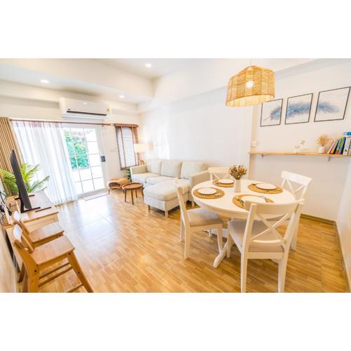 Entire minimal house in Chiang Rai