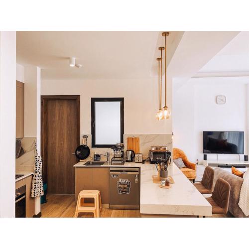 Envoy's Luxe Sanctuary with Full Power Backup