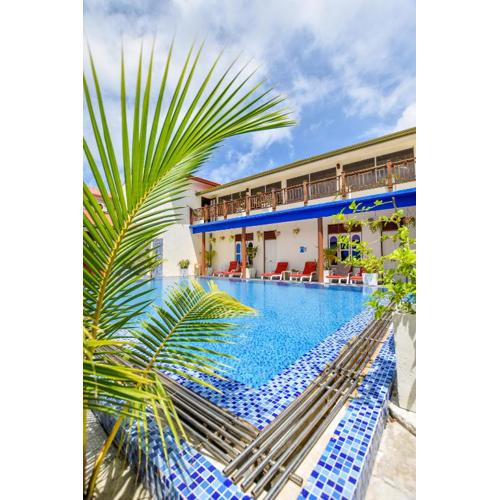 Equatorial Divers Lodge