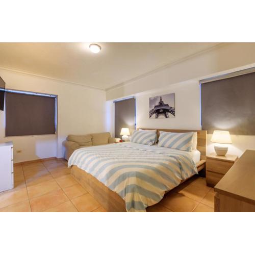 Escape 3BR Apartment Close to Downtown Mall in Bella Vista