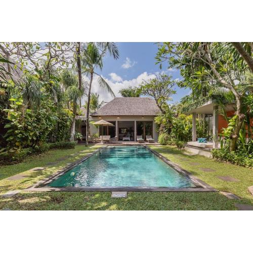 Eshara 23 an Amazing 5 BR Pool Villa walking distance to Beach