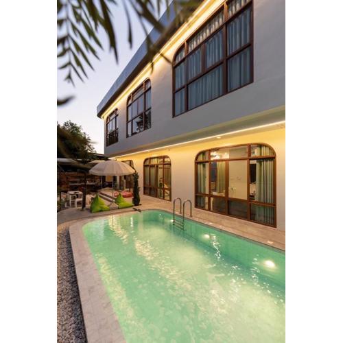 Esther Villa Khaoyai