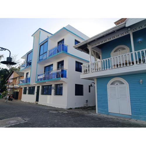 Estudio a solo pasos de la playa , El Pueblito