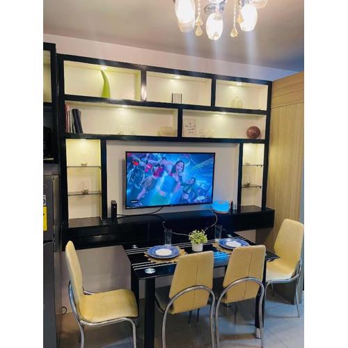 Eu & PJ Cozy Staycation