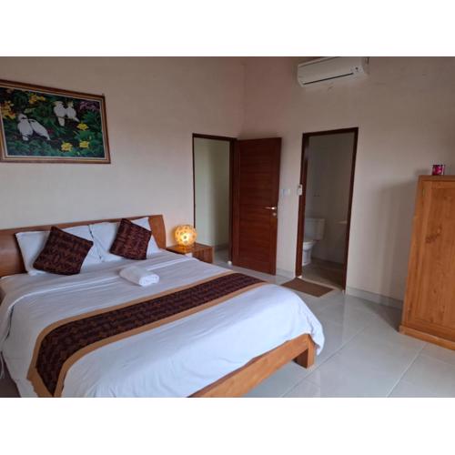 Evan House Homestay with Kitchens and Private Balconies