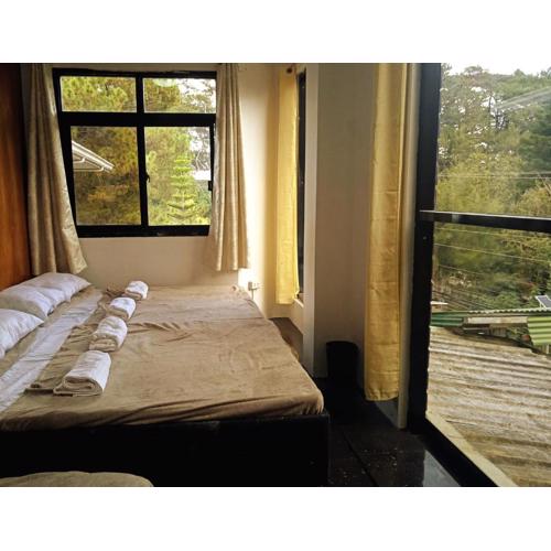 Evergreen Pines at Autumn Oasis - 2BR Apartment with Mountain Views