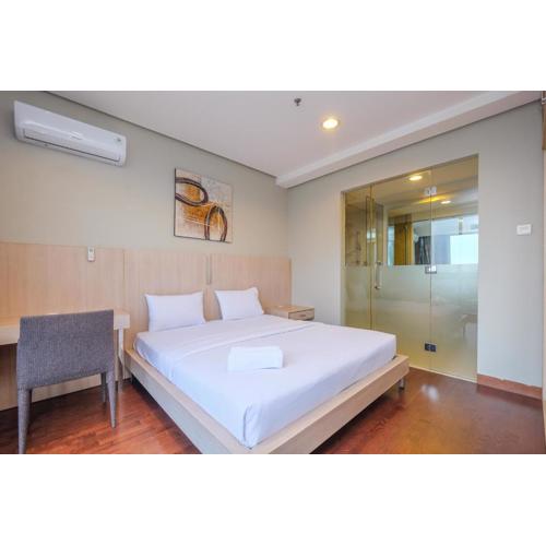 Exclusive and Comfy Studio Kemang Mansion Apartment By Travelio
