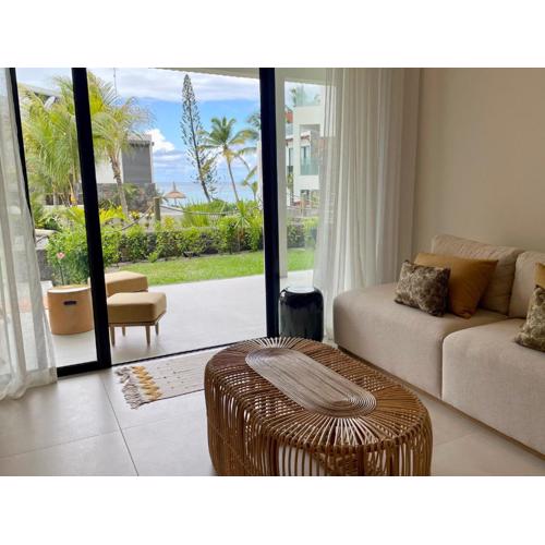 Exclusive beachfront apartment